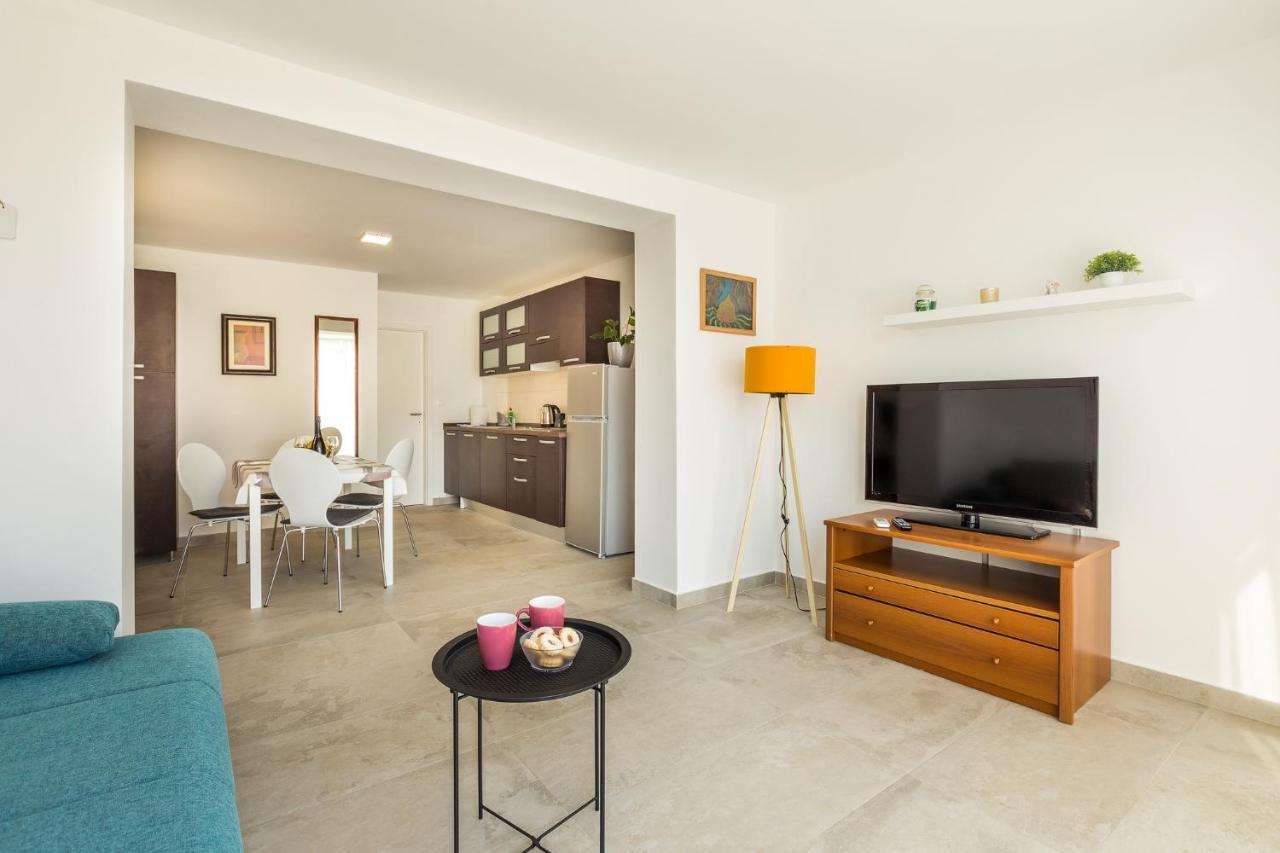 אומאג Apartaments Punta Relax מראה חיצוני תמונה