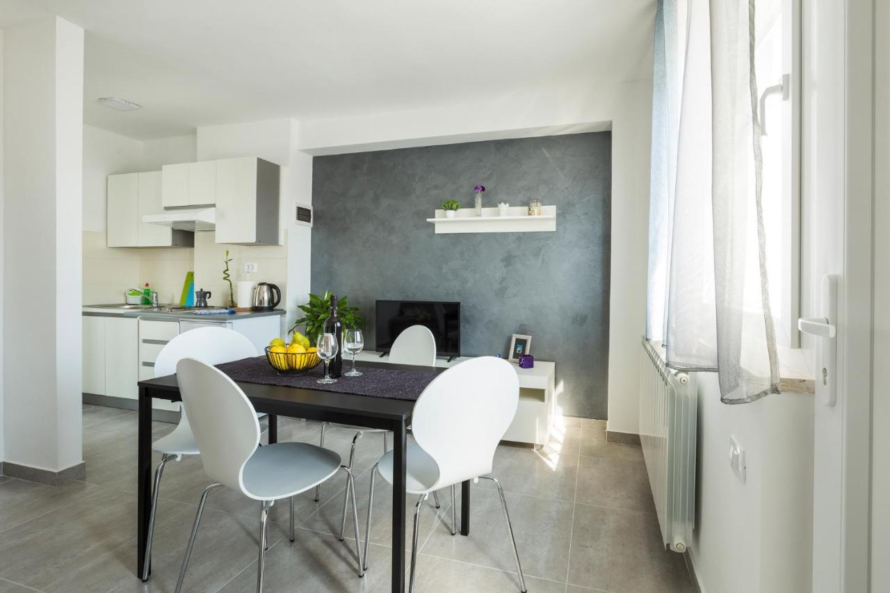 אומאג Apartaments Punta Relax מראה חיצוני תמונה