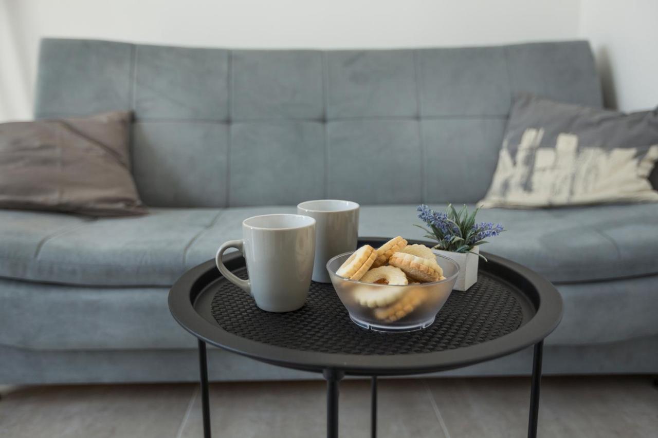 אומאג Apartaments Punta Relax מראה חיצוני תמונה